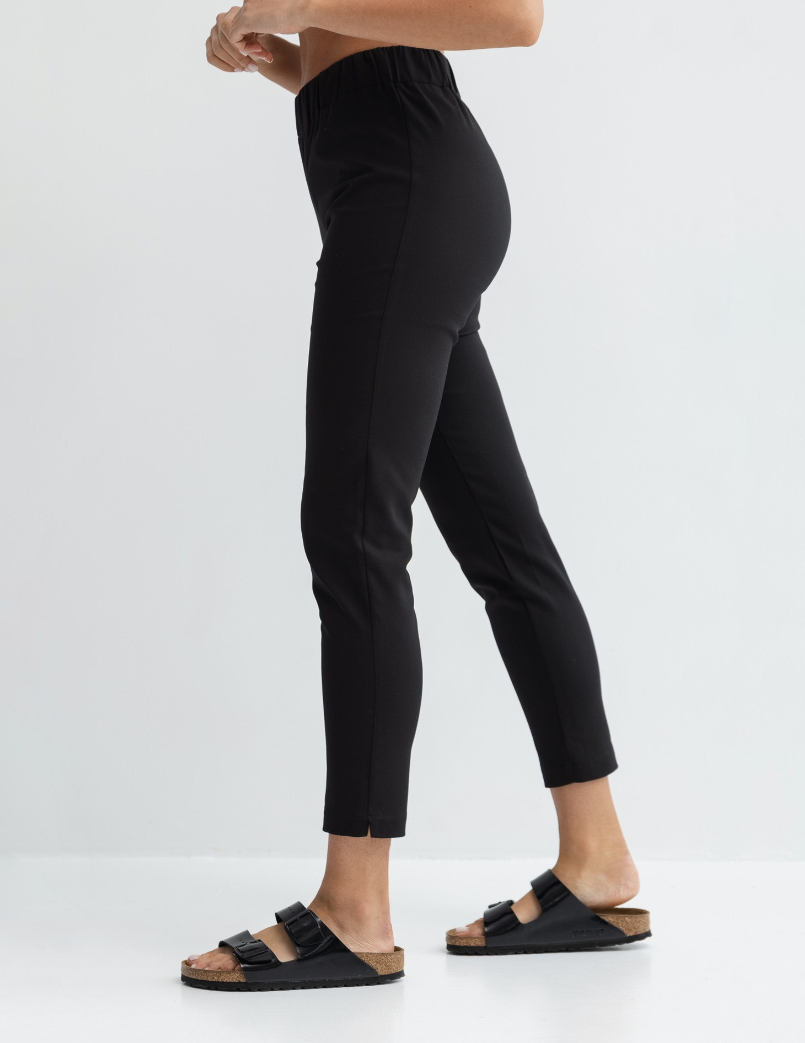 Pantaloni Slim Fit - Negru adevărat