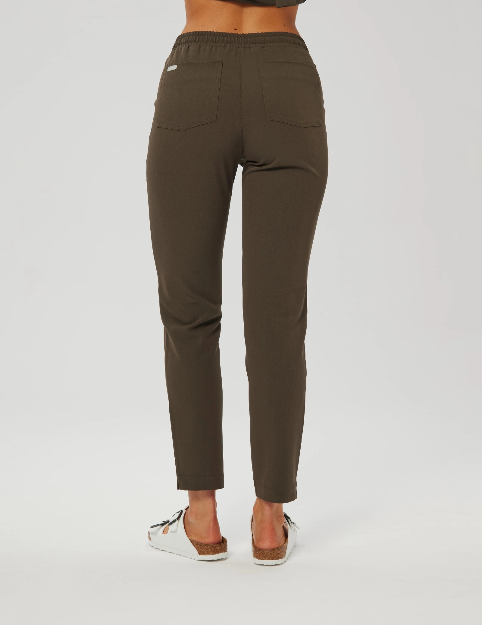 Pantaloni pentru femei Basic - OLIVE NIGHT