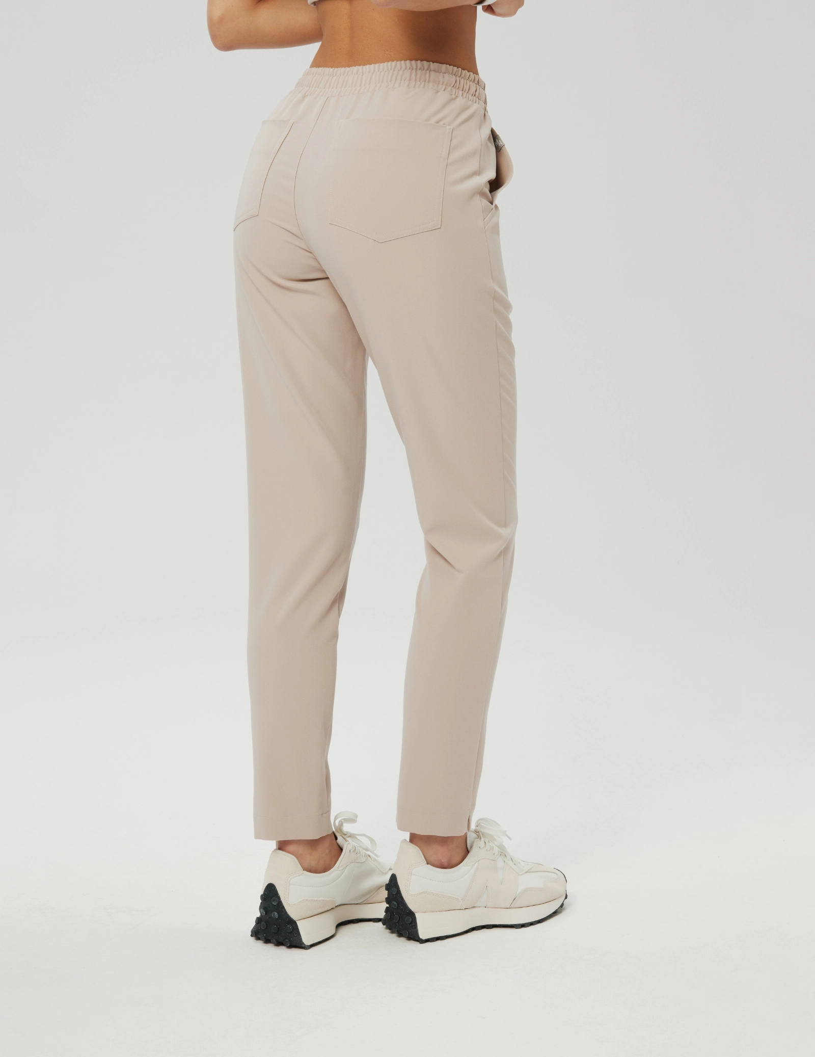 Pantaloni pentru femei Basic - COCONUT