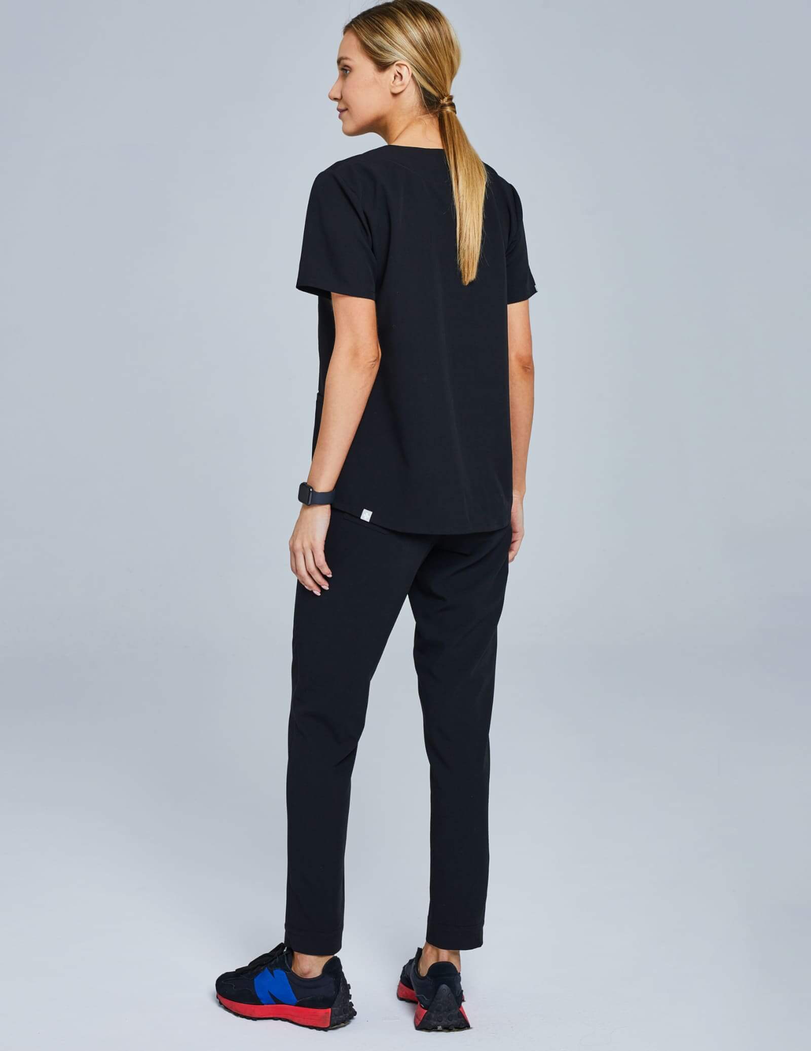 Pantaloni pentru femei Basic - BLACK